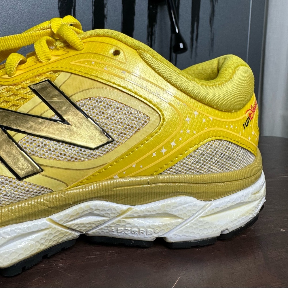 New Balance 860v6 Run Disney 2016 Minnie Mouse Yellow Shoes - Picture 6 of 13